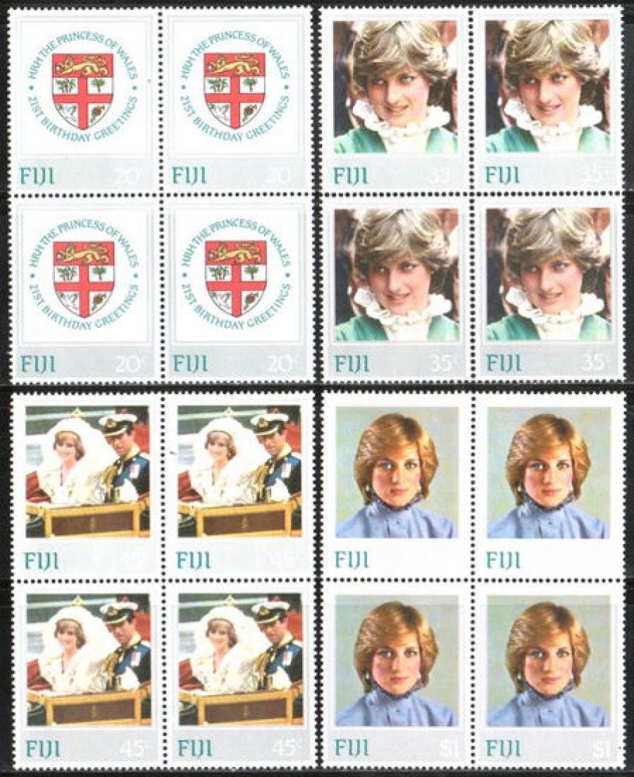 Почтовая марка Королевская семья. Острова Фиджи. Михель № 464-467 КвартБлоки