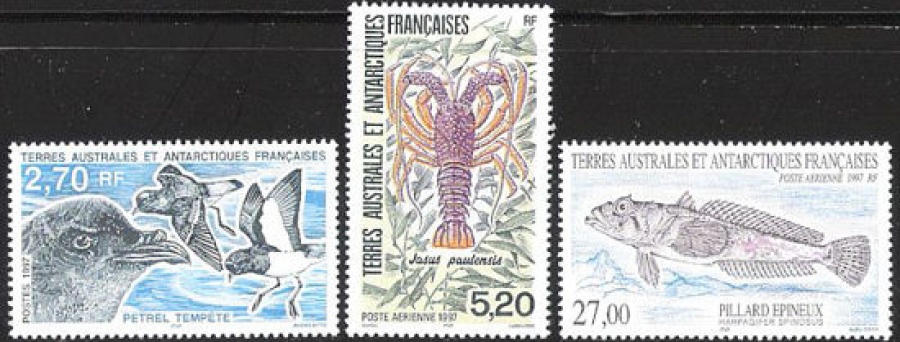 Почтовая марка Французские территории в Антарктике. Михель № 356-358