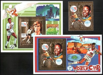 Почтовая марка «Золотая фольга». Центрально-Африканская Республика. Михель № 1526, Блок № 555, 556