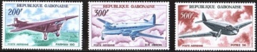 Почтовая марка Авиация 1. Габон. Михель № 273-275