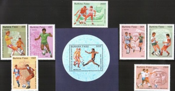 Почтовая марка Футбол. Буркина-Фасо. Михель № 988-994, Блок № 94