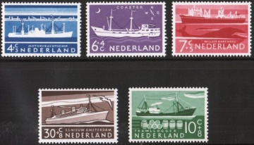 Почтовая марка Флот. Нидерланды. Михель № 692-696 c наклейкой