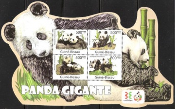 Почтовая марка Фауна. Гвинея-Бисау. Михель № ??? Блок № 03 (панда)